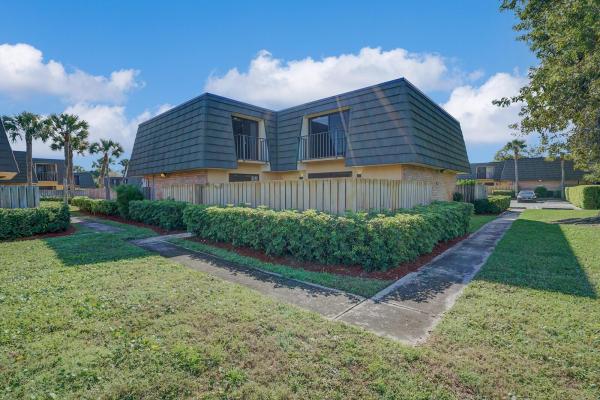 Village Of Sandalwood Lakes, 1619 16th Way, West Palm Beach, Florida 33407, image 1
