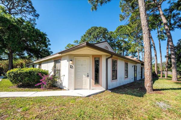 Surrey Woods, 2833 Stoneway Ln #D, Fort Pierce, Florida 34982, image 1