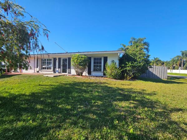 505 SW Lakehurst Dr, Port St. Lucie, Florida 34983, image 1