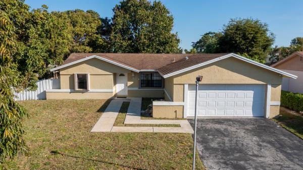 Saddlebrook, 9235 Saddlecreek Dr, Boca Raton, Florida 33496, image 1