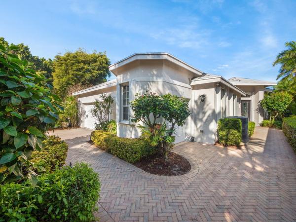 Victoria Bay, 121 Victoria Bay Ct, Palm Beach Gardens, Florida 33418, image 1