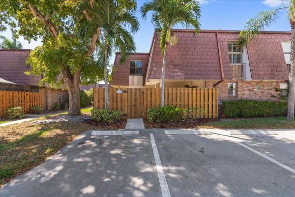 Courtyards, 7585 Courtyard Run, Boca Raton, Florida 33433, image 1