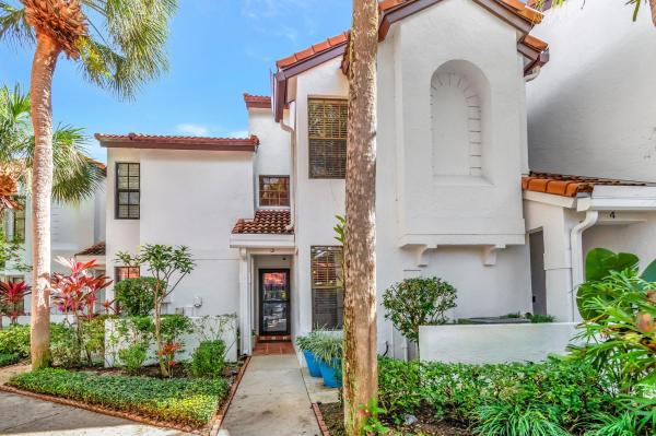Mariners Cove, 2439 Treasure Isle Dr #3, Palm Beach Gardens, Florida 33410, image 1