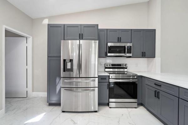 Huntington Pointe, 6412 Kings Gate Cir, Delray Beach, Florida 33484, image 1