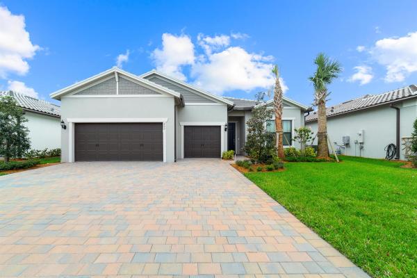 Veranda Gardens, 802 SE Courances Dr, Port St. Lucie, Florida 34984, image 1