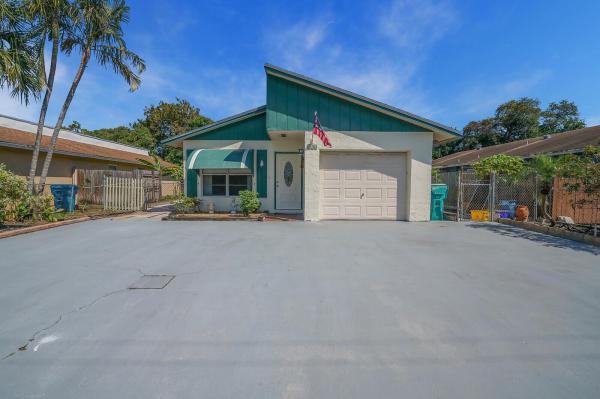 Laurel Hills, 626 NW 7th Ct, Boynton Beach, Florida 33426, image 1