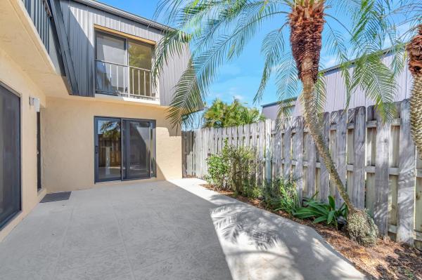 Waterside Estates, 2330 Waterside Dr #33c, Lake Worth Beach, Florida 33461, image 1