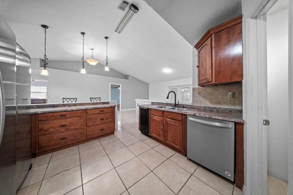 Southbend Lakes Estates, 510 SE Cliff Rd, Port St. Lucie, Florida 34984, image 1
