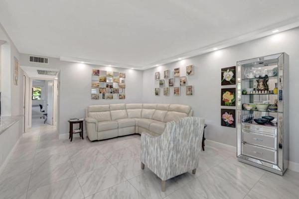 253 Suffolk G, Boca Raton, Florida 33434, image 2
