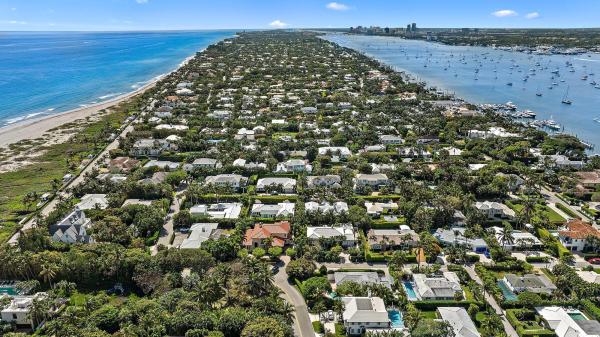 Manana Estates, 201 Onondaga Ave, Palm Beach, Florida 33480, image 3
