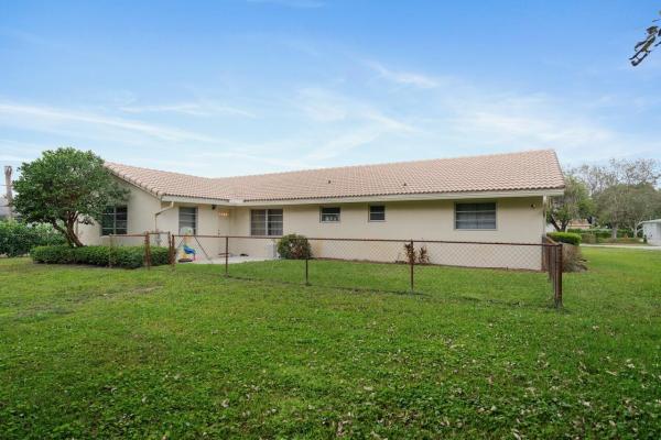 West Palm Beach No HOA, 4886 Vilma Ln, West Palm Beach, Florida 33417, image 2