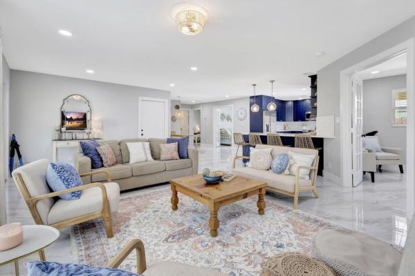 Sugar Pond Manor, 1560 Firethorn Dr, Wellington, Florida 33414, image 1
