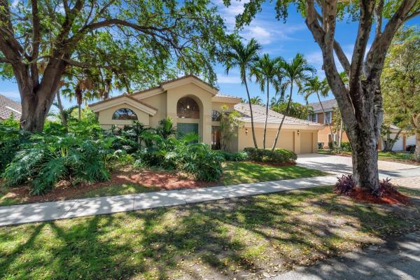 Colonnade At Glen Oaks, 2610 NW 49th St, Boca Raton, Florida 33434, image 1