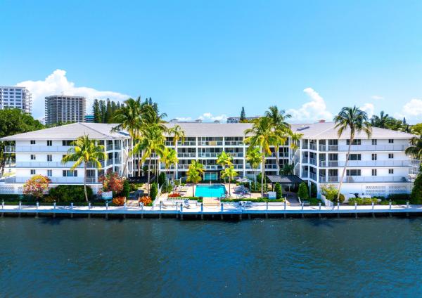 1015 Spanish River Rd #402, Boca Raton, Florida 33432, image 1