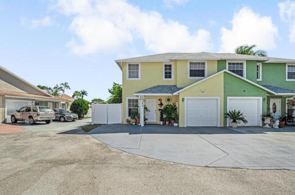 The Courts At Boynton Place, 10293 Boynton Place Cir, Boynton Beach, Florida 33437, image 1