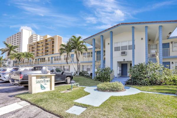 South Winds, 3212 NE 8th Ct #7, Pompano Beach, Florida 33062, image 1