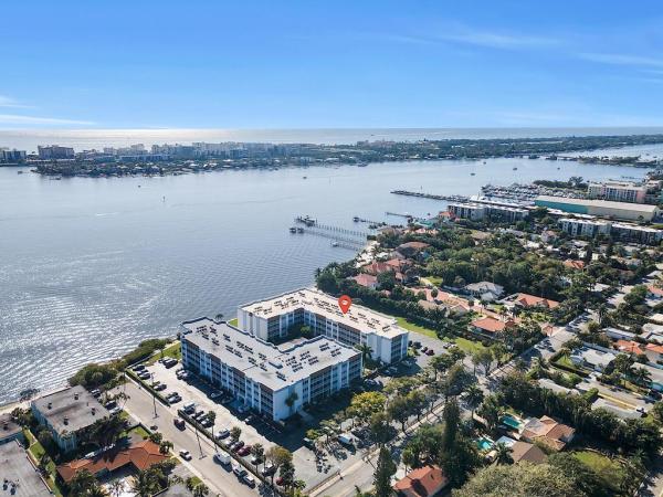 1516 S Lakeside Dr #417, Lake Worth Beach, Florida 33460, image 1