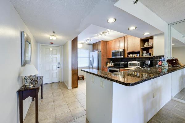 Hidden Harbour Of The Palm Beaches, 896 N Federal Hwy #326, Lantana, Florida 33462, image 1