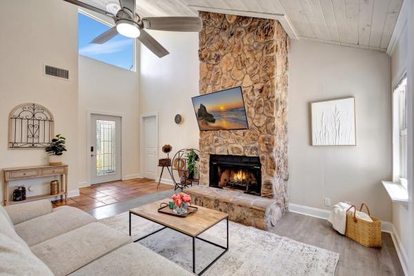 Tree Tops Of Wellington, 464 Sweet Wood Way, Wellington, Florida 33414, image 1