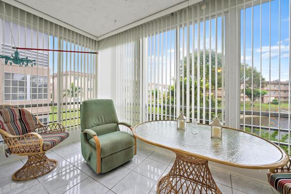 Lakeside Village, 721 Lori Dr #208, Palm Springs, Florida 33461, image 1