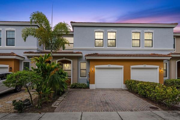 Gramercy Square, 214 E Chrystie Cir, Delray Beach, Florida 33484, image 1