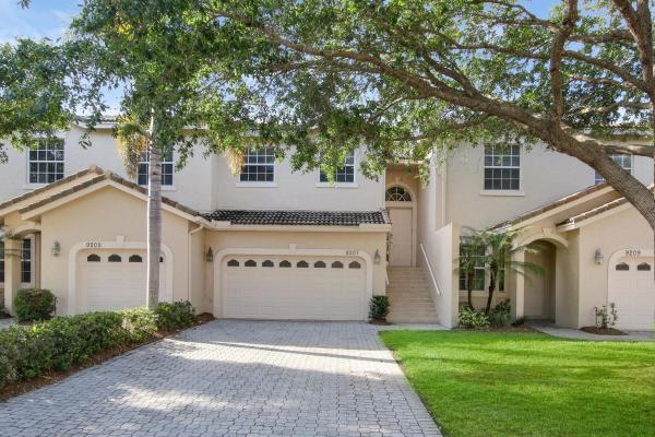 Castle Pines, 9207 Wentworth Ln, Port St. Lucie, Florida 34986, image 1