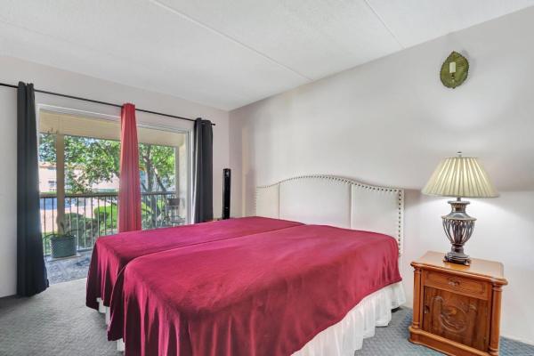 400 Village Green Cir #212, Palm Springs, Florida 33461, image 1