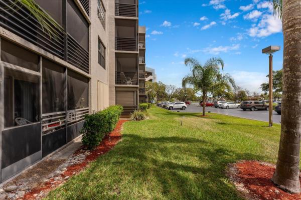 Colony Point, 1101 Colony Point Cir #118, Pembroke Pines, Florida 33026, image 1