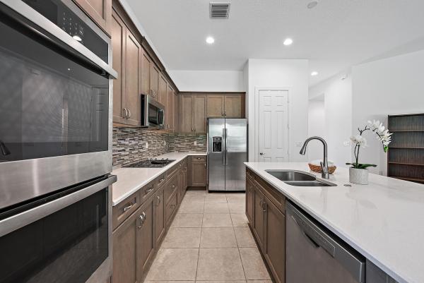 Meadowood Golf & Tennis Club, 2664 Conifer Dr, Fort Pierce, Florida 34951, image 2
