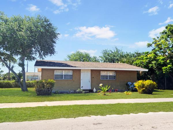 Prosperity Park, 1202 Avenue L, Fort Pierce, Florida 34950, image 1