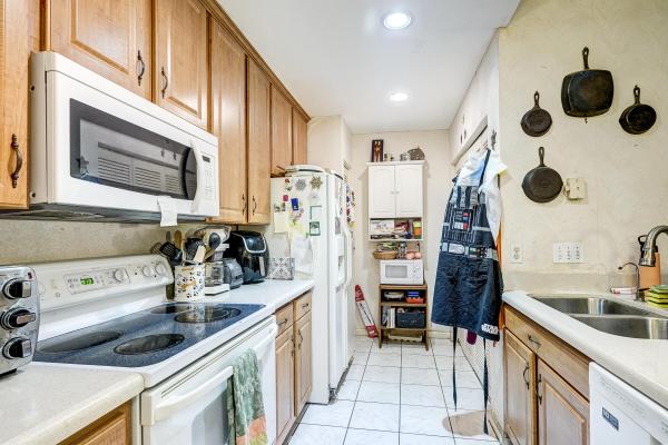 Sugar Pond Manor, 1073 Goldenrod Rd, Wellington, Florida 33414, image 1