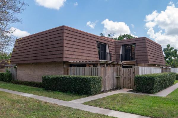 Garden Lakes, 704 7th Ln, Palm Beach Gardens, Florida 33418, image 1