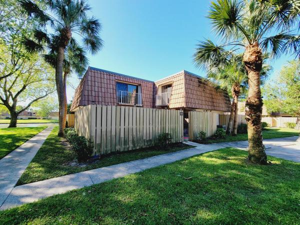 Waterside Luxury Townhomes, 702 Mill Valley Pl Pl, West Palm Beach, Florida 33409, image 1