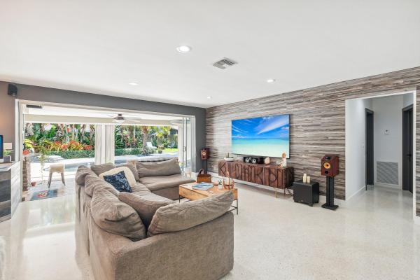 Boca Raton Square, 1132 SW 13th Ave, Boca Raton, Florida 33486, image 1