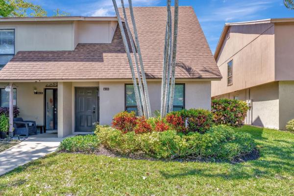 Sandtree Townhouses, 415 Sandtree Dr, Palm Beach Gardens, Florida 33403, image 1