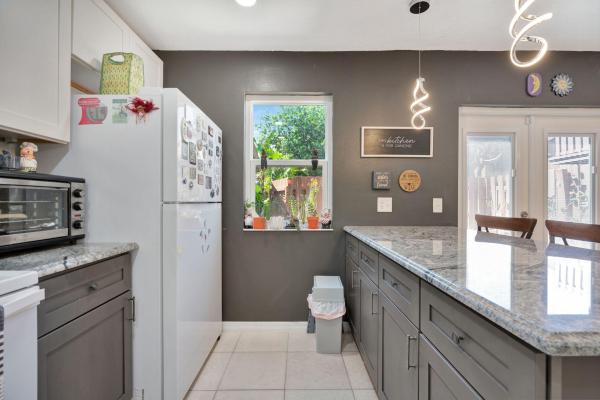 Sandtree Townhouses, 415 Sandtree Dr, Palm Beach Gardens, Florida 33403, image 1