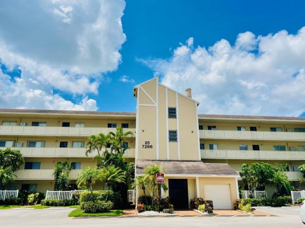 Huntington Lakes 3, 7286 Huntington Ln #105, Delray Beach, Florida 33446, image 1