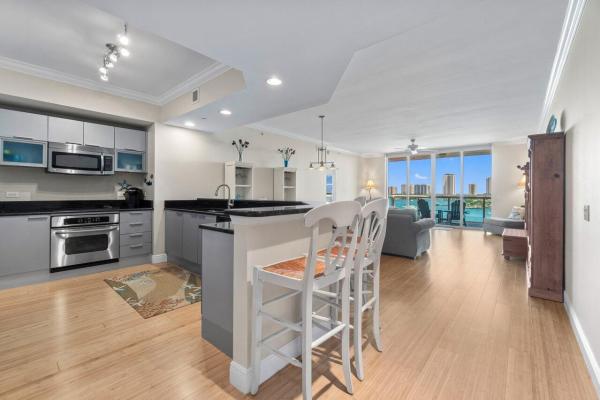 Marina Grande Club & Residences, 2640 Lake Shore Dr #708, Riviera Beach, Florida 33404, image 1