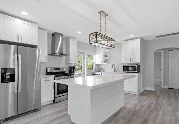 Pinewood Place, 615 SW 9th St, Fort Lauderdale, Florida 33315, image 1