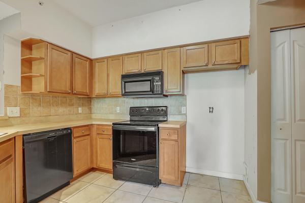 Fiore At The Gardens, 3309 Myrtlewood Cir E, Palm Beach Gardens, Florida 33418, image 2