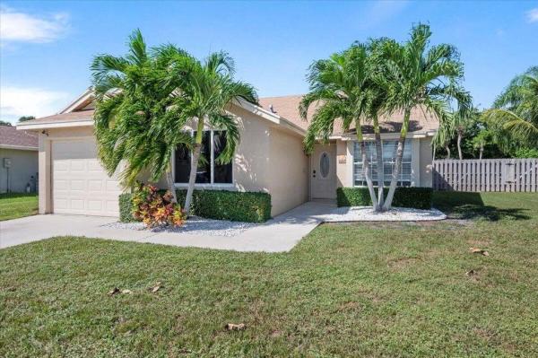 Le Chalet, 5307 Steven Rd, Boynton Beach, Florida 33472, image 1