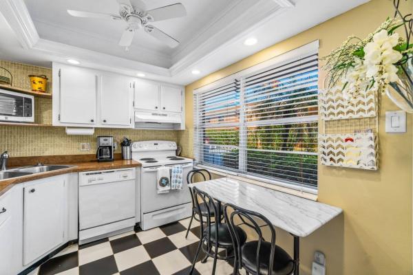 Palm Royal, 25 SE 13th St #A5, Boca Raton, Florida 33432, image 1