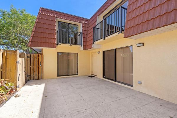 Waterford Courtyards At Jacaranda, 9919 NW 6th Ct, Plantation, Florida 33324, image 1