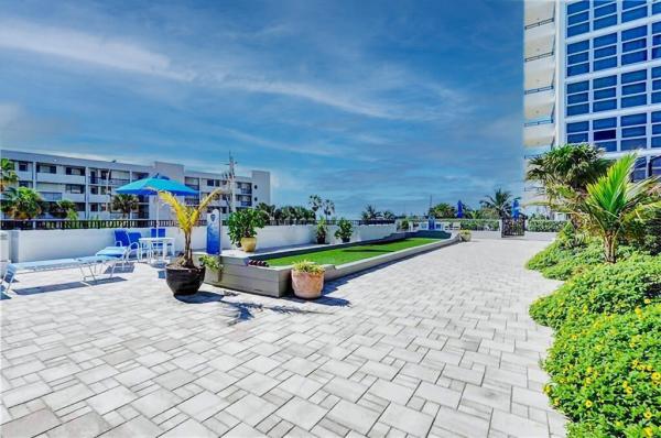 Silver Thatch Atlantic Plaza, 525 N Ocean Blvd #1824, Pompano Beach, Florida 33062, image 1