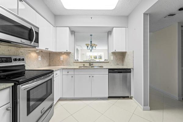 Huntington Pointe, 14112 Huntington Pointe Dr #105, Delray Beach, Florida 33484, image 1