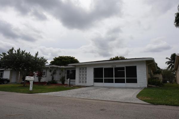 Crystal Lake Golf Villas, 1750 NW 48th Pl, Deerfield Beach, Florida 33064, image 1