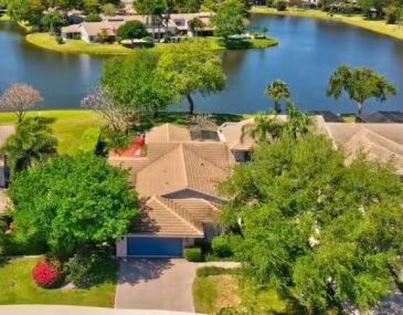 The Townhomes Of Deer Creek, 3126 Deer Creek Lake Shore Dr, Deerfield Beach, Florida 33442, image 1