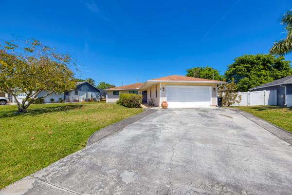 661 SE Sweetbay Ave Ave, Port St. Lucie, Florida 34983, image 1