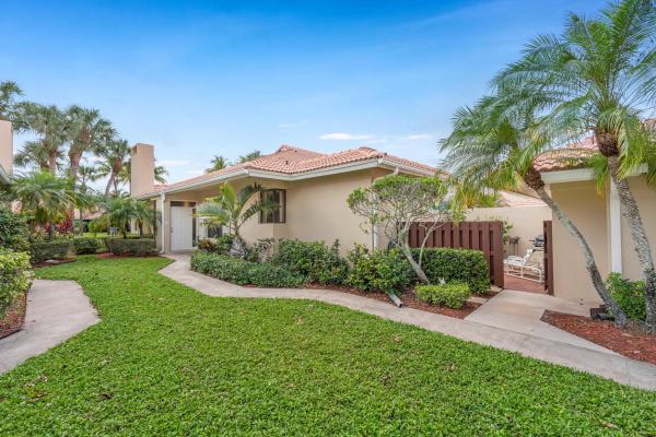 Patio Homes, 135 Old Meadow Way, Palm Beach Gardens, Florida 33418, image 1