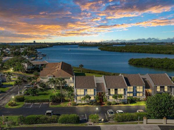 The Sands, 3225 S Lakeview Cr Cir #201, Fort Pierce, Florida 34949, image 1
